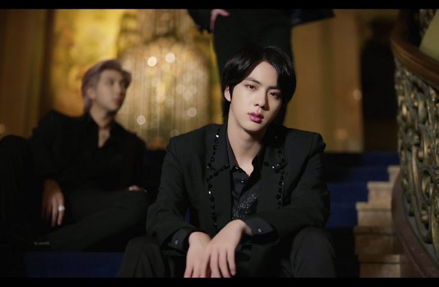 BTS – Black Swan Lyrics | Romanization & Meaning