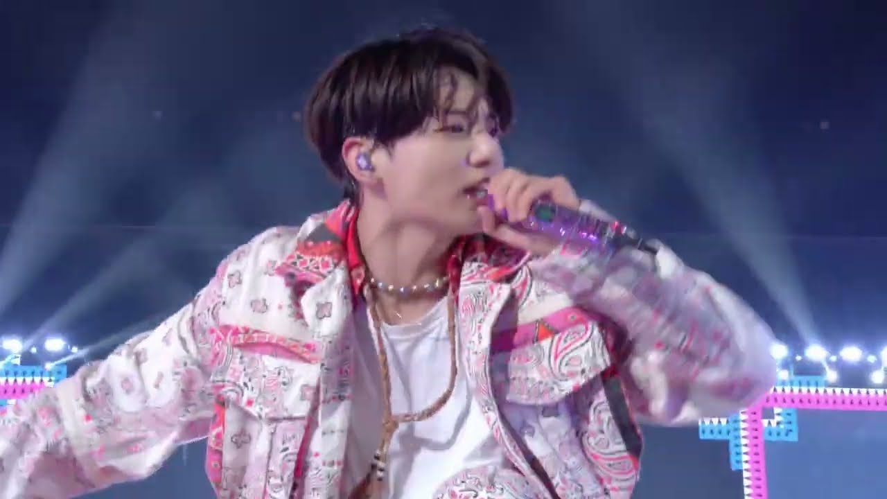 BTS – Stay Lyrics | Romanization & Meaning