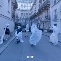 ILLIT MAMIHLAPINATAPAI album cover